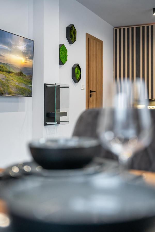 Malino Apartments - Chalets In Ski & Bike Park รูชอมแบรอค ภายนอก รูปภาพ